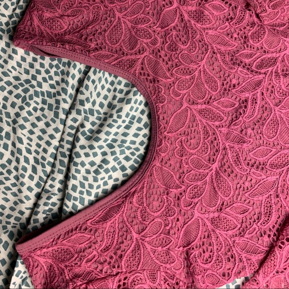 Lace scoop neck long sleeve bodysuit - Picture 4 of 9